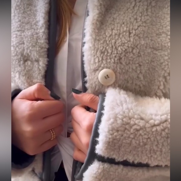 Something Navy Reversible Sherpa Longline Coat - Picture 7 of 14